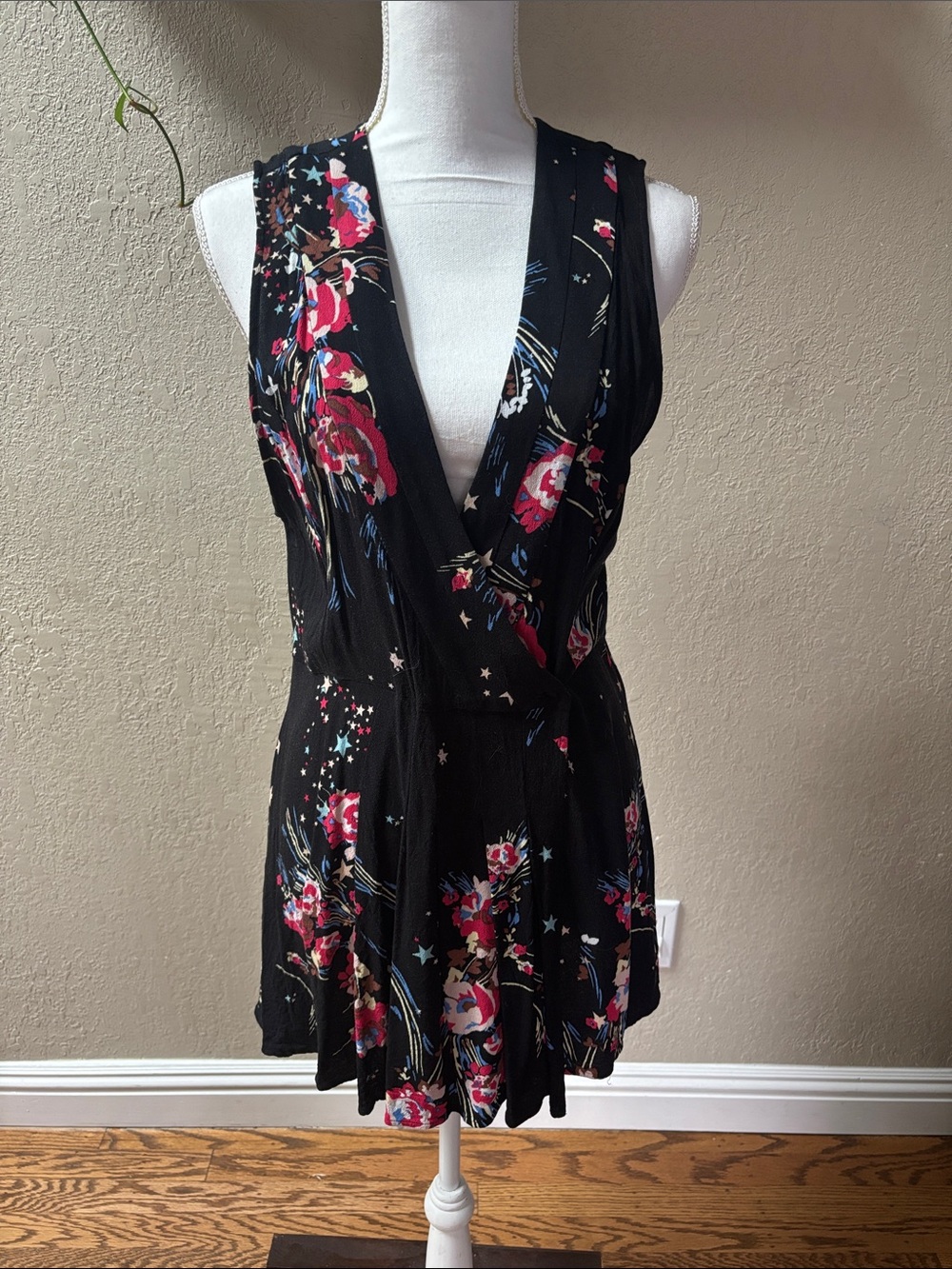 Free People Back to Basics Floral V-Neck Top